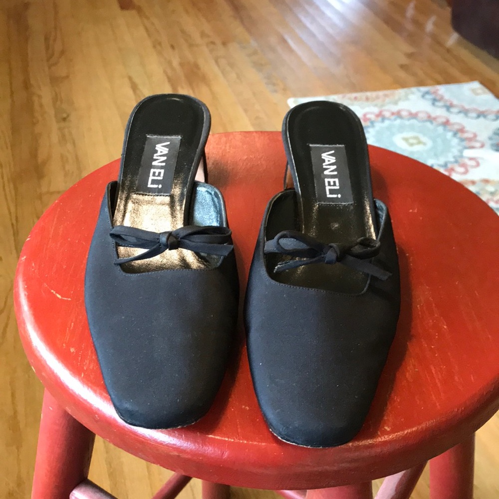 Van Eli kitten heels